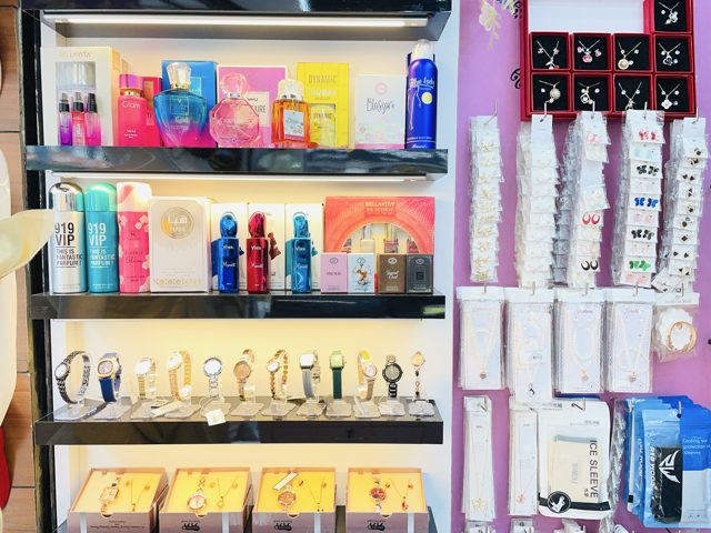 Anna’s Boutique